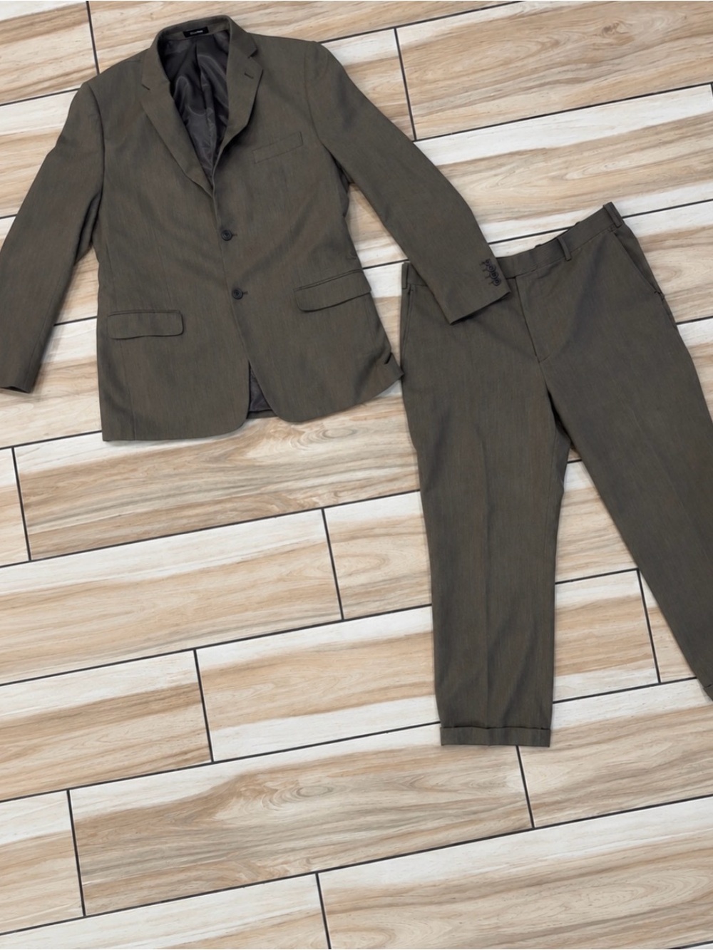 Men's Two-Piece Suit Jacket & Pants